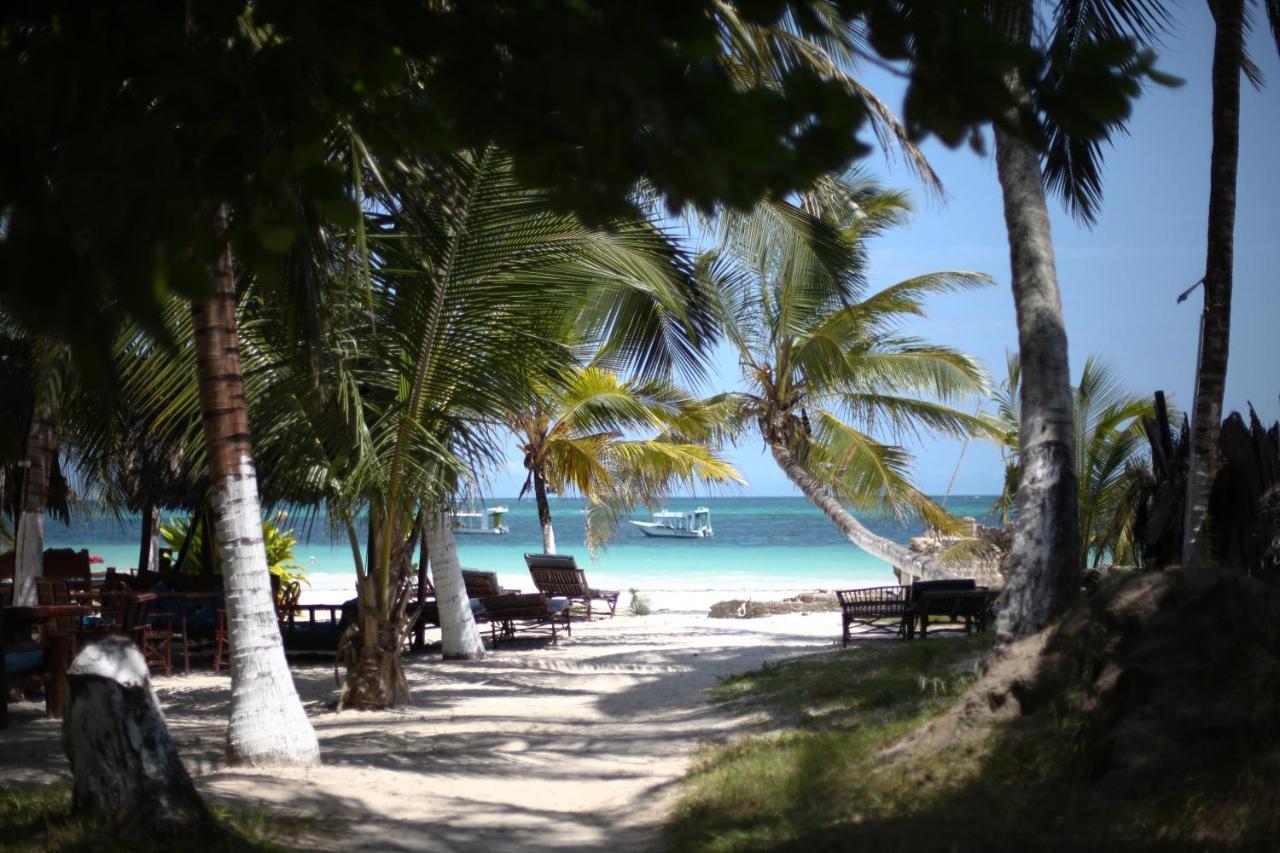 Coconut Village Beach Resort Diani Beach Exteriör bild